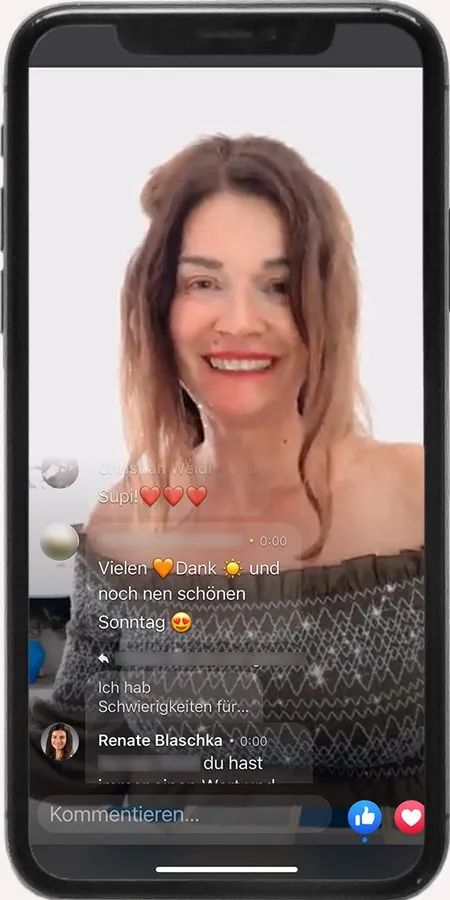 Renate Blaschka live in ihrer privaten Facebook-Gruppe